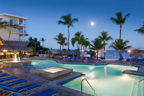 waterfront hotels key largo fl.